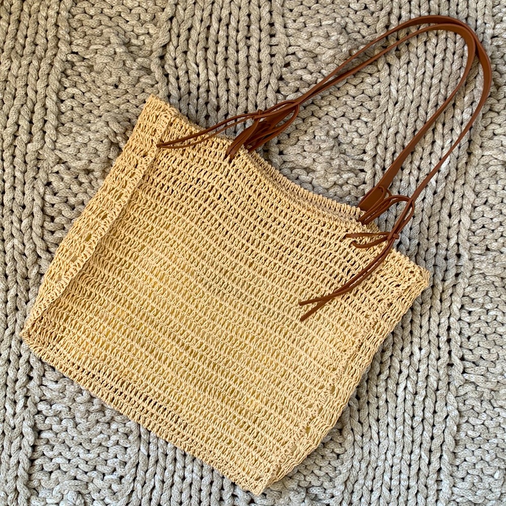 Oversized Minimalist Straw Natural Fiber Tote Pool Beach Vacation Shoulder Bag